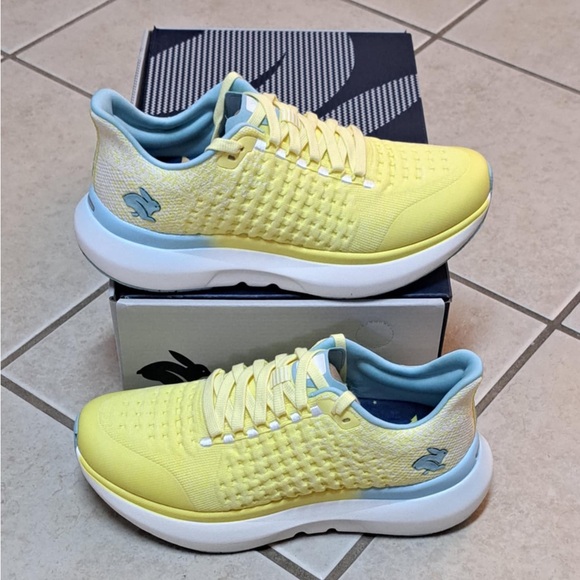 Rabbit Shoes - Rabbit "Dream Chaser" running shoes yellow and blue - Wmns sz 8